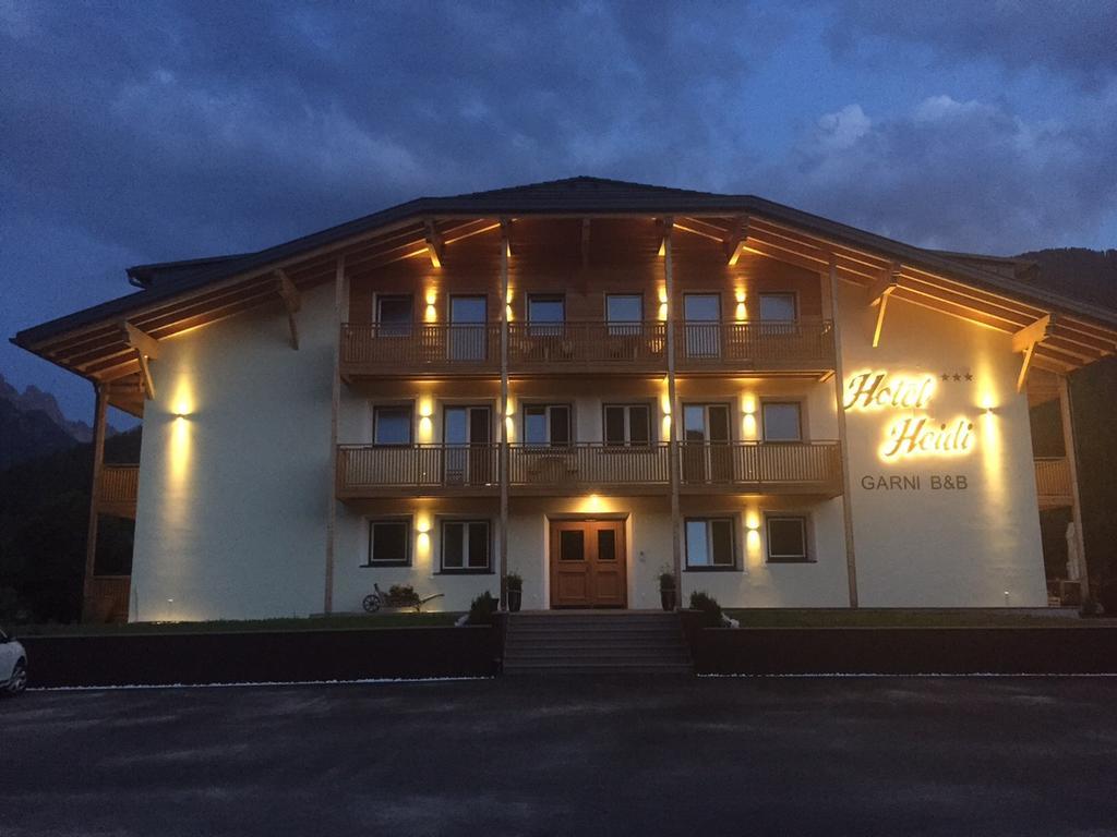 B&B Hotel Heidi Dobbiaco Exterior foto