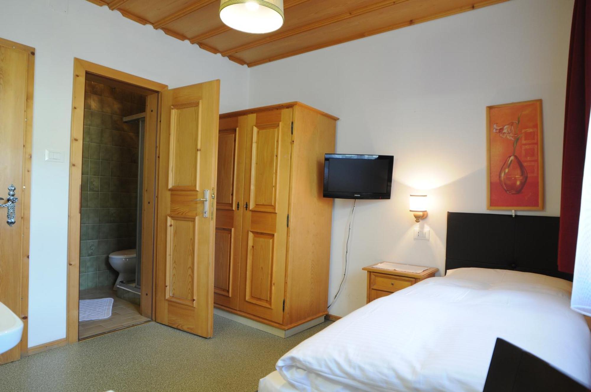 B&B Hotel Heidi Dobbiaco Habitación foto