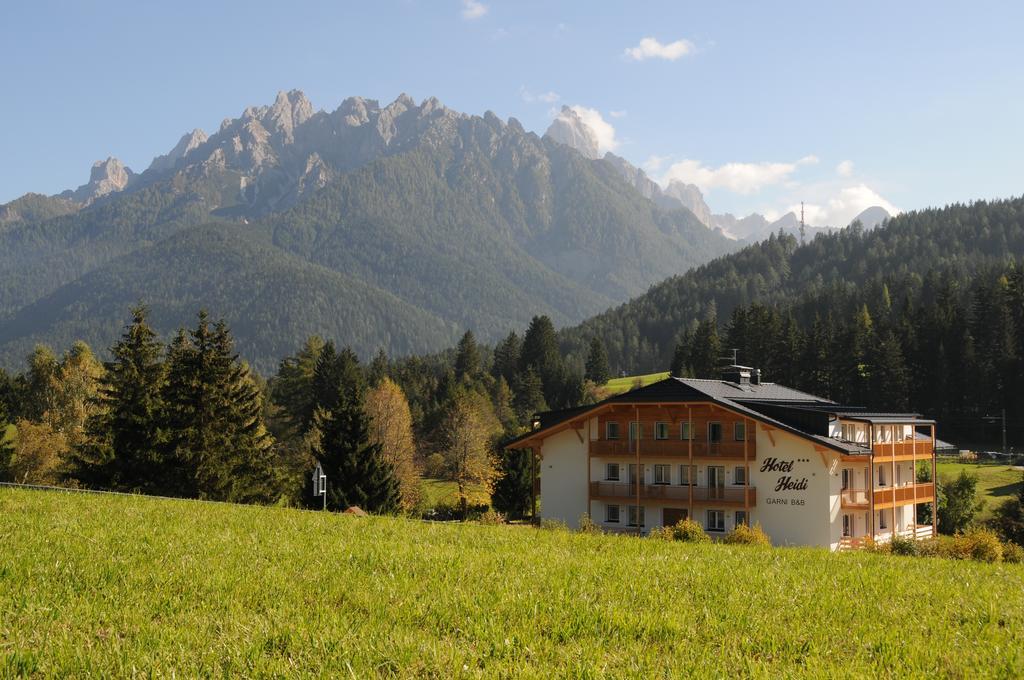 B&B Hotel Heidi Dobbiaco Exterior foto