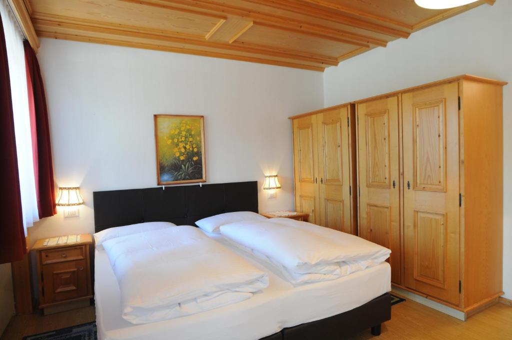 B&B Hotel Heidi Dobbiaco Habitación foto