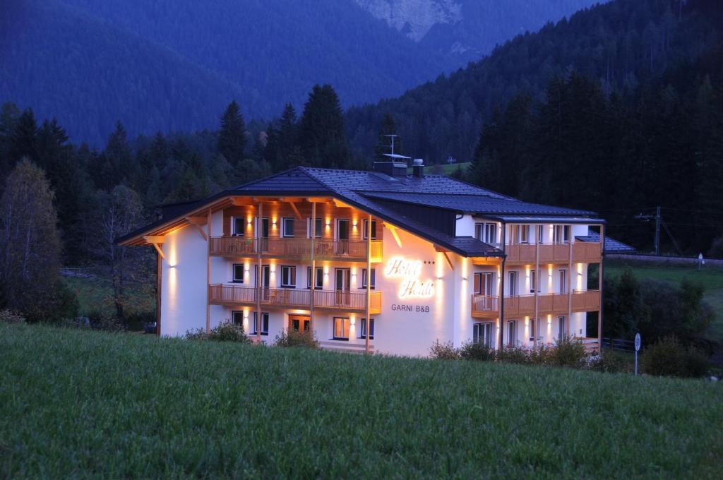 B&B Hotel Heidi Dobbiaco Exterior foto